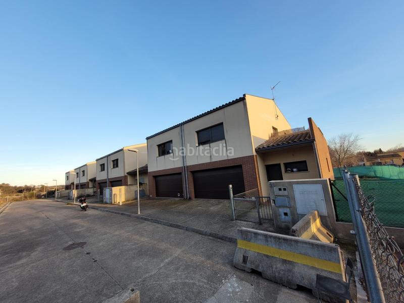 Foto 36080ec9-80ec-48ba-997e-814bac3e926f. Edificio in carrer quintana 26 in Cervià de Ter