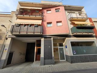 Aparcament cotxe a Eixample-Horta Capallera. Plaza de aparcamiento para coche en calle cendrassos  figueres