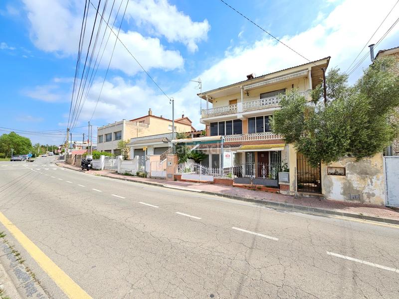 Foto ac9a2162-0a59-49bf-9728-d4aab2b45728. Geschäftsraum in Maçanet de la Selva poble Maçanet de la Selva