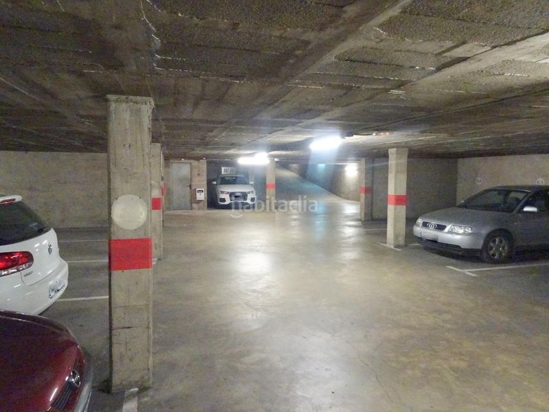 Foto e329a9af-4c56-47bb-88e0-262b3ae93e3d. Miete autoparkplatz in Eixample Sud-Migdia Girona