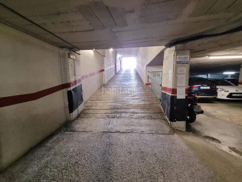 Foto 5073a8e5-be6e-4f56-94fc-b787c470ae46. Alquiler parking coche plaza de aparcamiento en alquiler en Girona