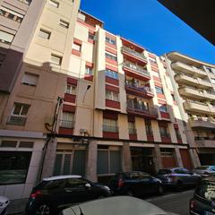 Local Comercial a Carrer santander 3. Amplio local dúplex polivalente