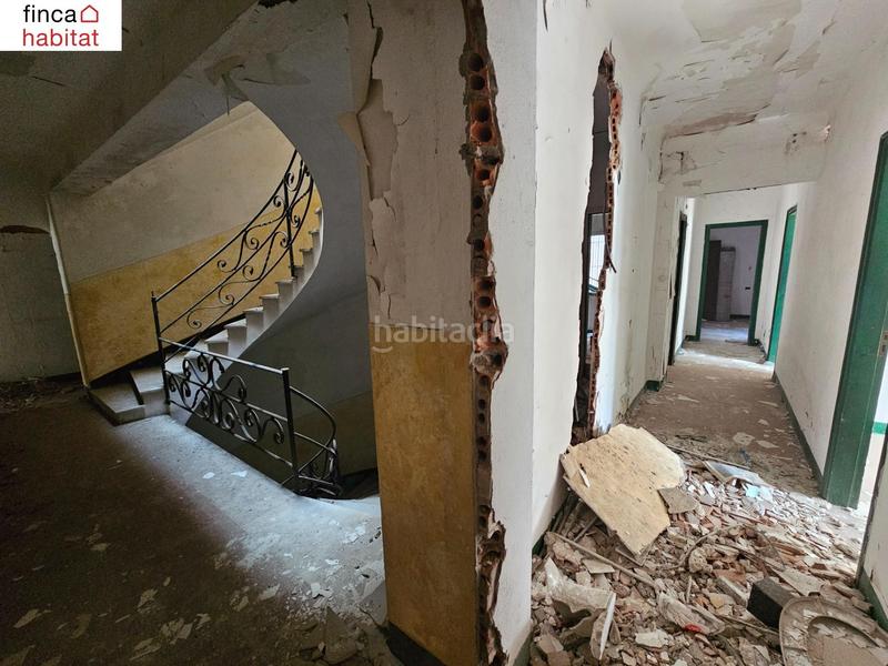 Foto 214844c0-a8b1-4de4-9ea0-db19f7285ccf. Édifice dans calle venecia 11 dans Centre Lloret de Mar