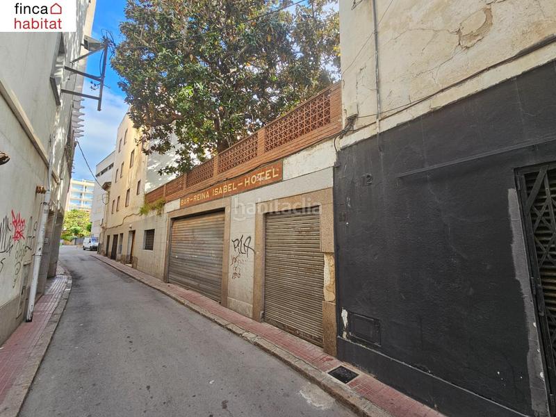 Foto 2570ead2-3c38-4720-a69d-f7a0b9e31460. Édifice dans calle venecia 11 dans Centre Lloret de Mar