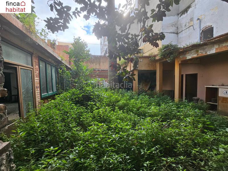 Foto 56437a4d-a52f-4eed-8bfe-44dba1eaf4a8. Édifice dans calle venecia 11 dans Centre Lloret de Mar