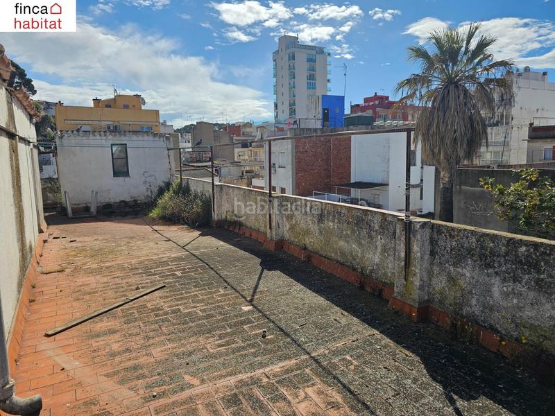 Foto 85e64857-ddb0-4c22-a543-431d9621d0b2. Édifice dans calle venecia 11 dans Centre Lloret de Mar