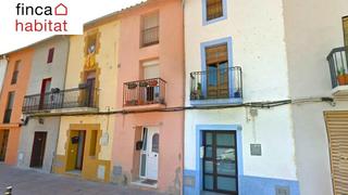 Maison dans Calle de dalt 23. Casa de pueblo en el centro de bescan