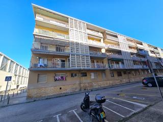 Pis  Carrer de zamora. Piso a reformar en sant narcís