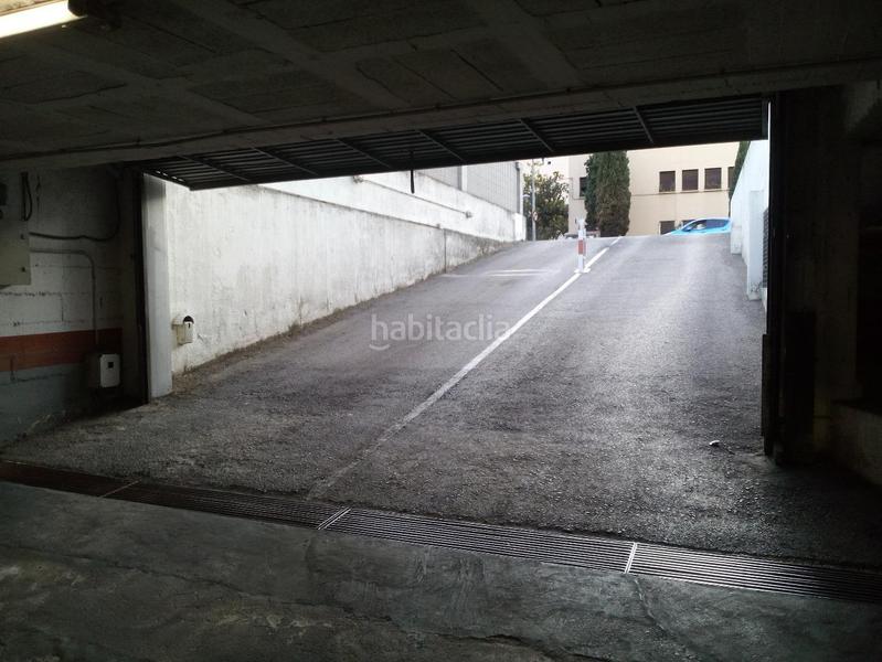 Foto 90f2af3d-1f3c-4b81-9db5-81fc9aa6e9c2. Affitto posto auto in Eixample Sud-Migdia Girona