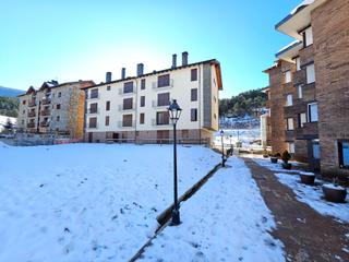 Appartement  Dels alps - pla estacio. Apartamento con pk en la molina  pla de lestació de tren