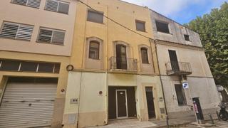 Piso  Calle solidaritat. Piso en el centro de la bisbal dempord