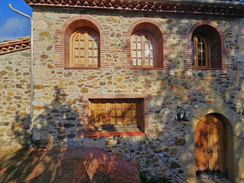 Foto 53a7c8b4-0934-46ed-99e4-33b86ce23c72. Casa con parcheggio in Amer