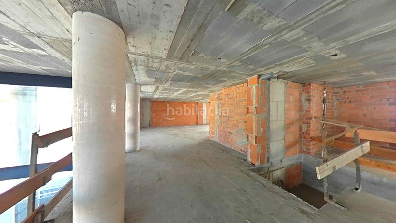 Foto 0d064536-a3f6-4bdc-88f9-c8c5176d8ce4. Local comercial a anselm clave a Mercat-Mas Moixa Blanes
