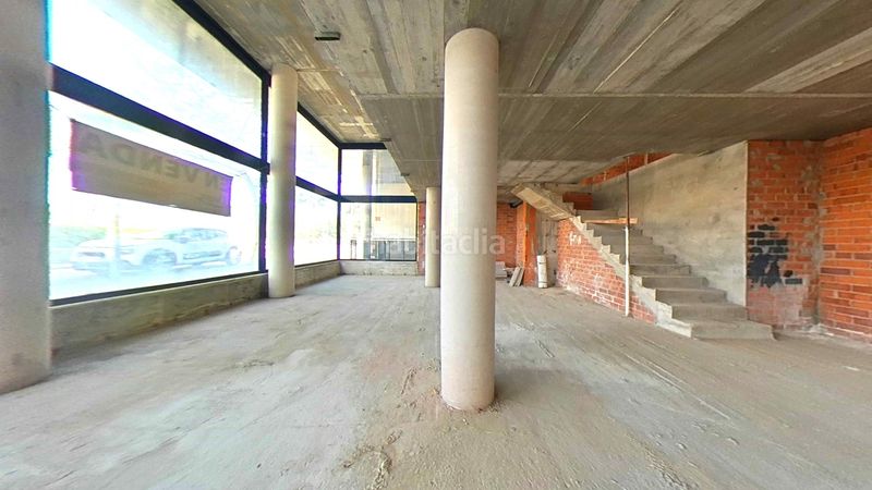 Foto e4d2e266-d090-43cd-b094-09dc29a7ac9b. Local comercial a anselm clave a Mercat-Mas Moixa Blanes