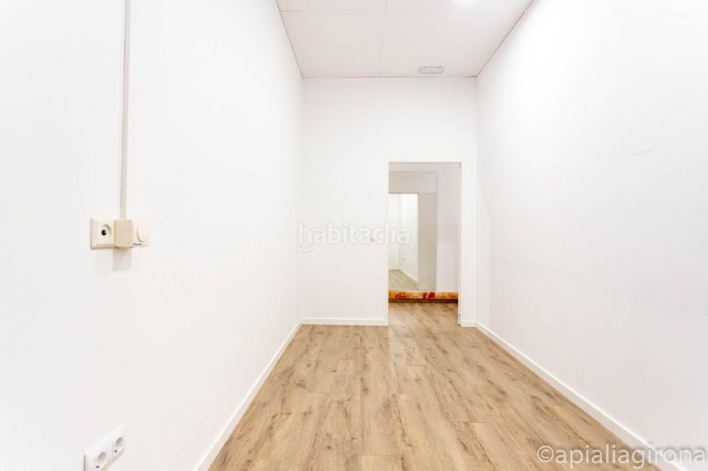 Foto 04e72cad-5550-4072-b709-5172761481b9. Local comercial a Palau Girona
