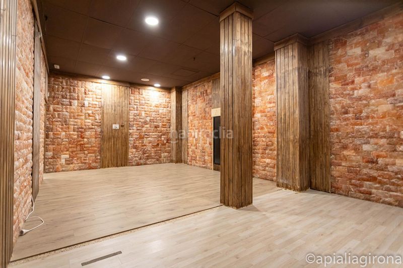 Foto 1017cdde-cd41-4342-bb47-fe7a764e929b. Local comercial a Palau Girona