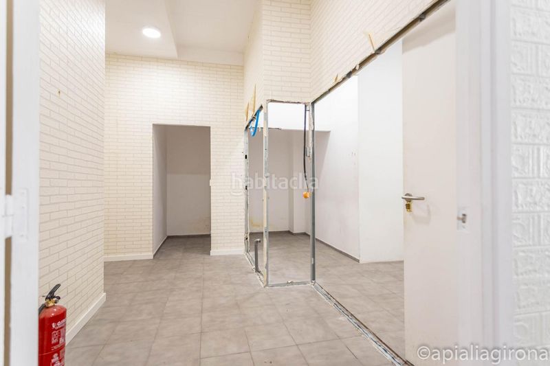 Foto 1fc6e655-c219-4742-a31c-0808b0353a1f. Local comercial a Palau Girona