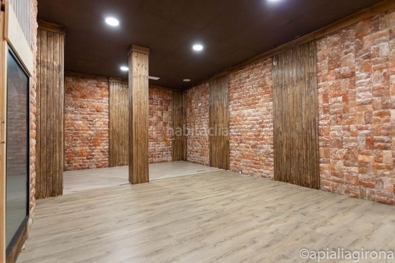 Foto 40be32da-dc32-428b-8aee-93a9127f2186. Local comercial a Palau Girona