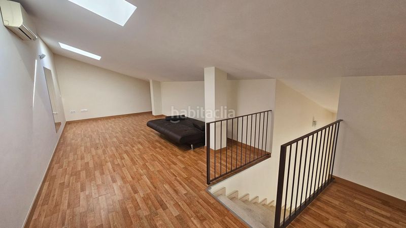 Foto ee225bf7-da93-4919-b8df-302ce88ff838. Dúplex amb aparcament a Vilajuïga