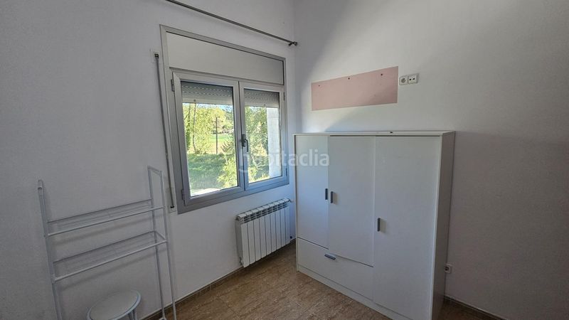 Foto 0c9f058f-e4d4-426f-8fc1-4f1e45622a58. Casa adossada amb aparcament piscina a Bescanó