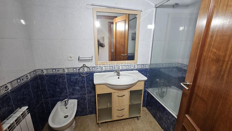 Foto 22bc6f86-4a80-464b-a0c3-b35569e40fc1. Casa adossada amb aparcament piscina a Bescanó