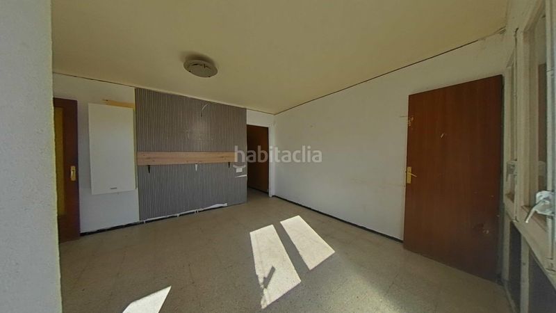 Foto 0ad15571-e908-41ca-85f5-8d1e98cdd25c. Apartament a Centre Salt