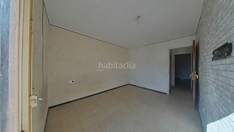 Foto 5f9bd47c-3a82-4341-92e1-0ec40a38788c. Apartament a Centre Salt