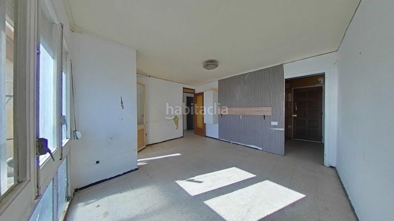 Foto d3c010b7-2ad7-48b4-aa2e-e8242aa6f33c. Apartament a Centre Salt