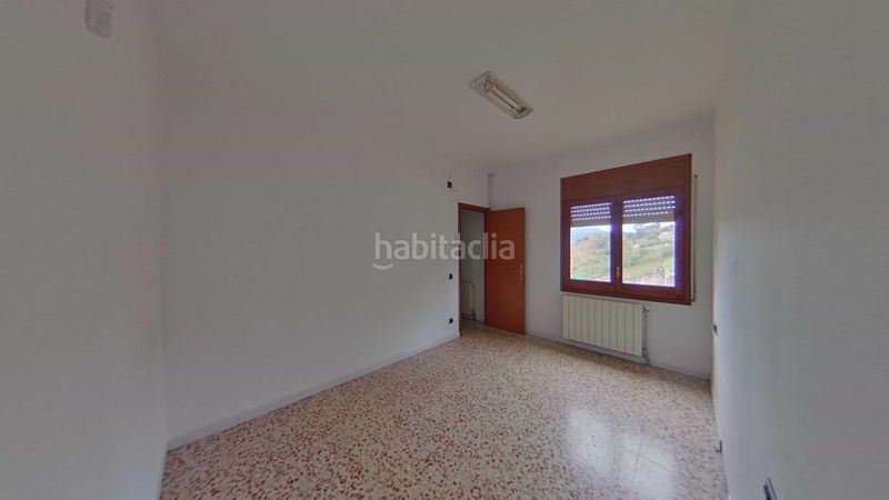 Foto 132e0865-1c9d-4cdb-8caa-a5444f9acc1f. Casa amb aparcament a Riells i Viabrea