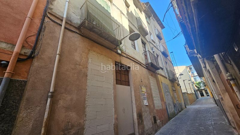 Foto c626ce43-2378-4ae0-9230-b40fe412fce1. Edificio in lliberada ferrarons 3 in Olot