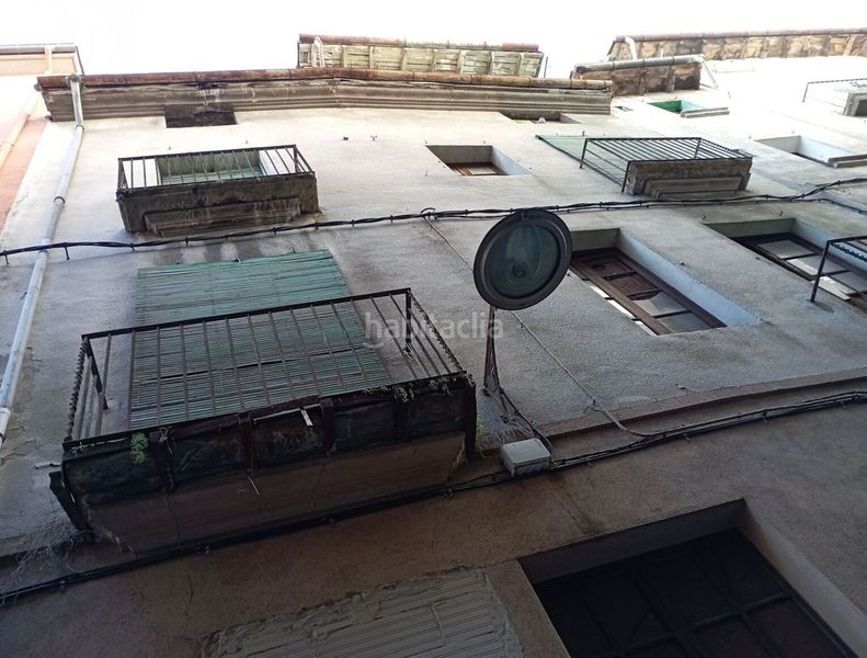 Foto e4b006f9-cddf-4d11-b226-77540205b134. Edificio in lliberada ferrarons 3 in Olot