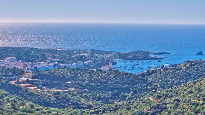 Foto a51a3764-bb81-43d2-82c0-4126590a707d. Dúplex amb aparcament a Cadaqués
