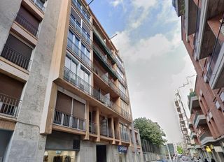 Piso  Calle bisbe lorenzana. Piso de 4 habitaciones en el eixample girona