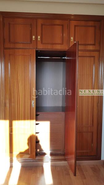 Foto 36e1d982-5773-494d-a9dd-f1a3d873b3f5. Alquiler piso espectacular piso de 4 habitaciones en el vivero en Cáceres