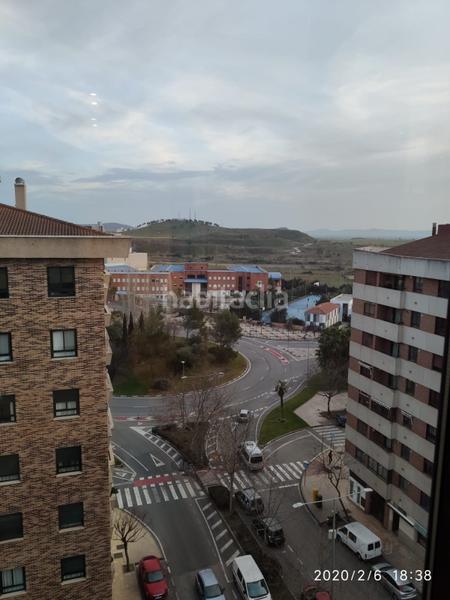 Foto 380f2cf0-75b7-47f1-a858-dc3feaa91eeb. Alquiler piso espectacular piso de 4 habitaciones en el vivero en Cáceres