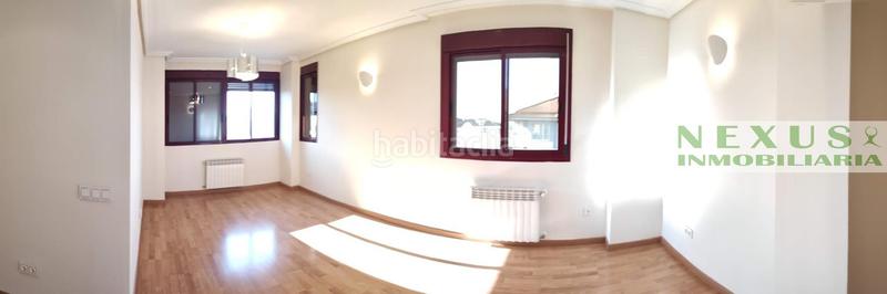 Foto bf0934e2-926f-4d27-a6ee-82f8fb476a20. Alquiler piso espectacular piso de 4 habitaciones en el vivero en Cáceres