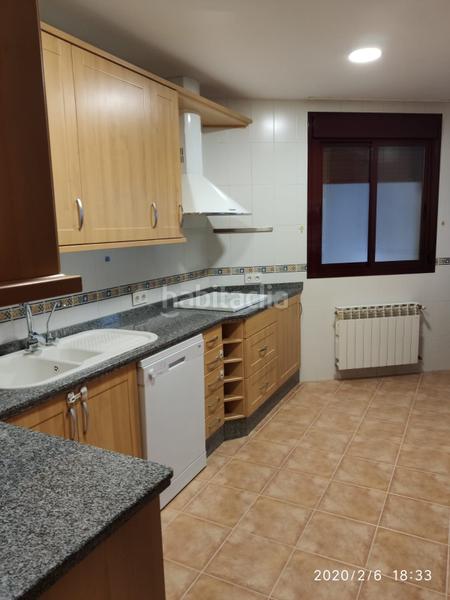 Foto 06e78d0e-0baa-4b04-91af-79b3f9d598b5. Rent flat with heating in Ruta de la Plata Cáceres