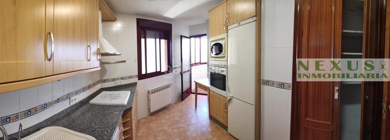 Foto cb2ba93f-a977-4a55-9e6b-141adb58c68c. Rent flat with heating in Ruta de la Plata Cáceres