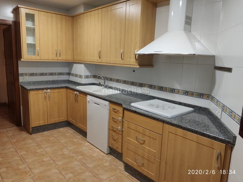 Foto cf56da98-2678-432c-990e-7d204a0ec989. Rent flat with heating in Ruta de la Plata Cáceres