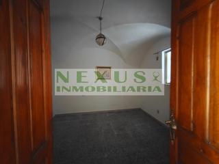 Reihenhaus in Casco Antiguo. Casa para reformar