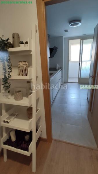 Foto dd8d2666-444f-47f6-ac03-2b9c02c46718. Alquiler piso  de lujo de tres habitaciones y dos baños. en Cáceres