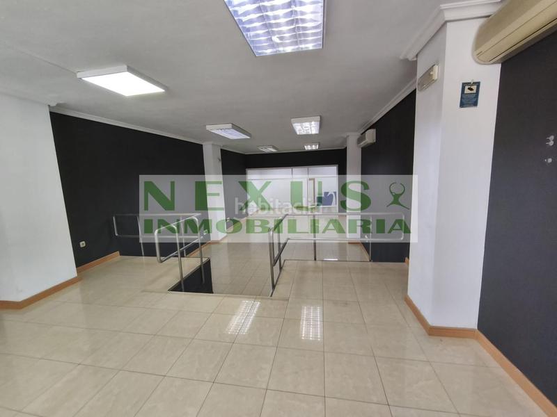 Foto 42277139-2b21-4f09-99f1-27254236a2aa. Alquiler local comercial local en ronda del carmen en Cáceres