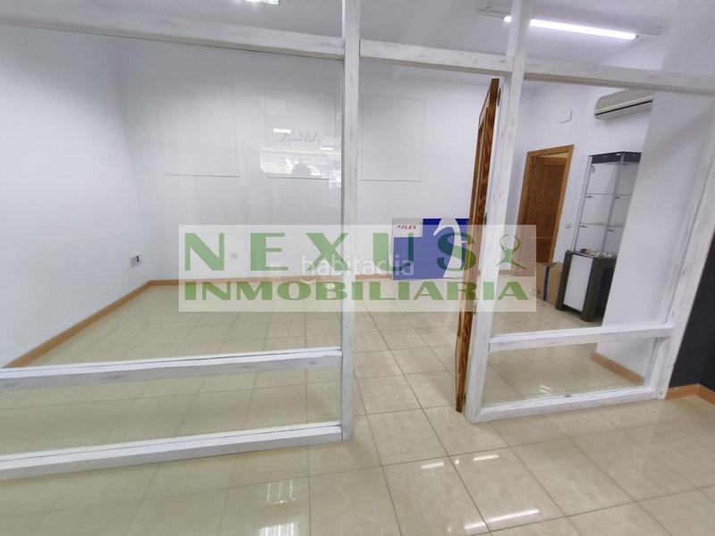 Foto e82518a1-b71e-450c-b98c-8cc14ab6a42c. Location local commercial dans Centro Cáceres