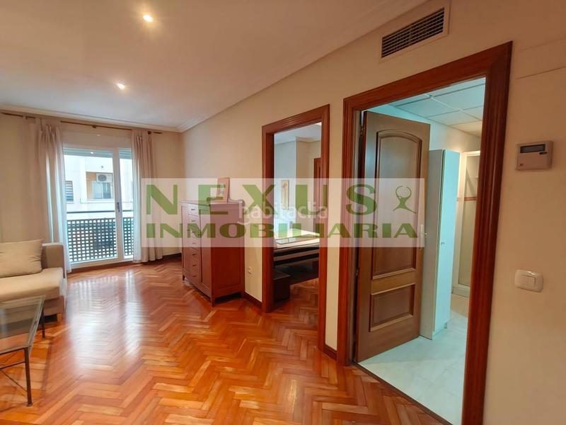 Foto f26d1b0f-915d-4694-a6fd-25af43c57e6a. Rent apartment with heating in Centro Cáceres