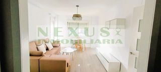 Miete Etagenwohnung in Centro. Precioso piso recién renovado cerca del parque del rodeo, cácere