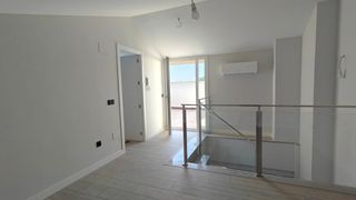 Pis a Avenida de las lavanderas 11. Vivienda de tres dormitorios con terraza