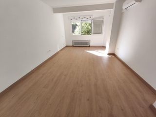 Location Appartement à Centro. Piso de lujo en el centro de cáceres