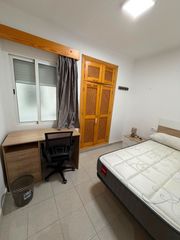 Lloguer Pis a Centro. Estupendo piso para estudiantes en el centro.