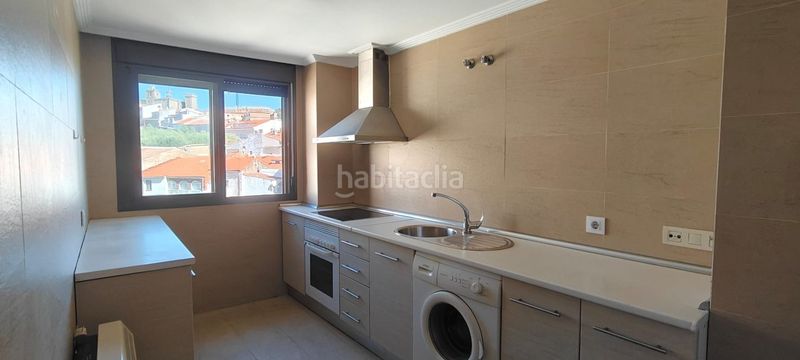 Foto a1137a11-4abf-458b-91b7-0c6d7092967e. Dúplex amb calefacció a Centro Cáceres