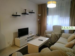 Location Appartement à Centro. Luminoso piso de tres habitaciones en zona tranquila a 5 minutos